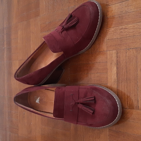BC Burgundy Suede Block Chunky Tassle Loafer Heels - Picture 2 of 12